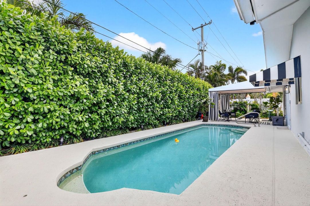 2842 pool 2