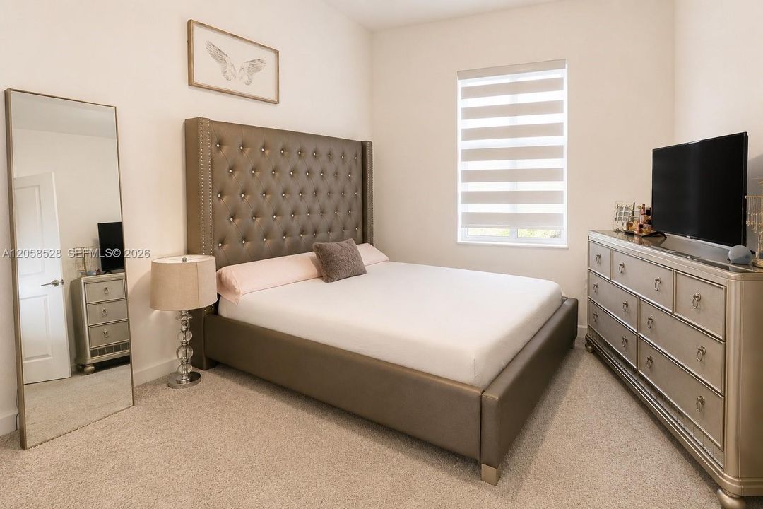 En Venta: $569,000 (3 camas, 2 baños, 1812 Pies cuadrados)