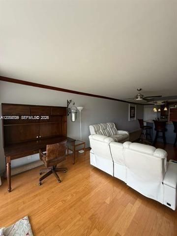 For Rent: $2,350 (2 beds, 2 baths, 1100 Square Feet)