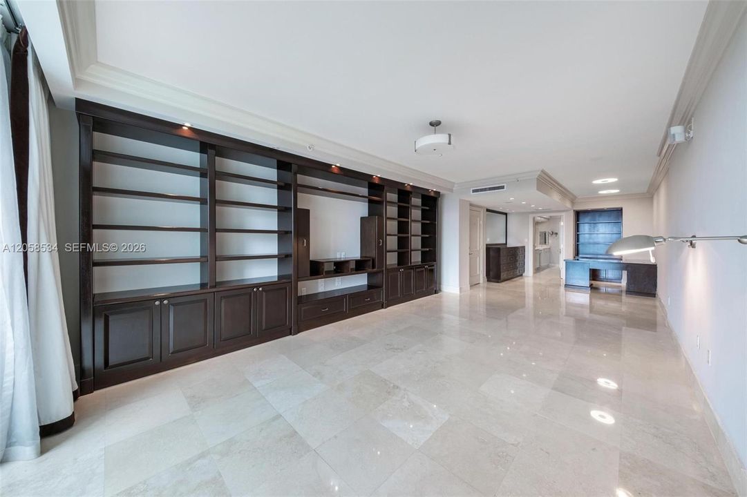 В аренду: $11,000 (3 спален, 3 ванн, 3264 Квадратных фут)