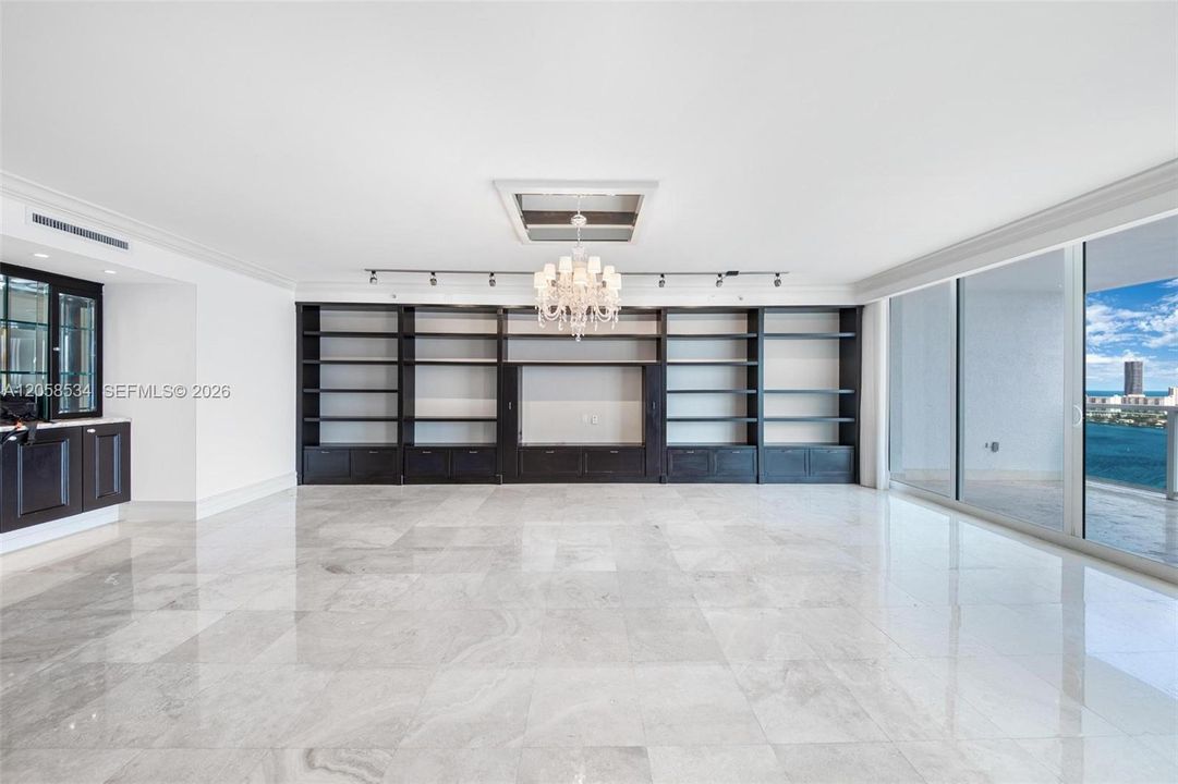 В аренду: $11,000 (3 спален, 3 ванн, 3264 Квадратных фут)