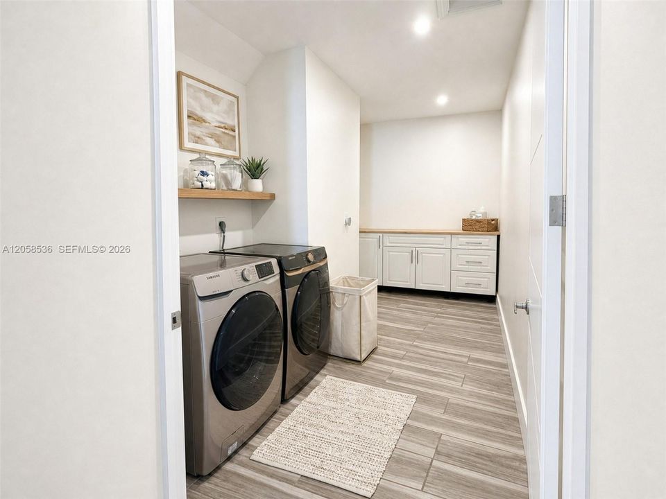В аренду: $4,000 (3 спален, 2 ванн, 1477 Квадратных фут)