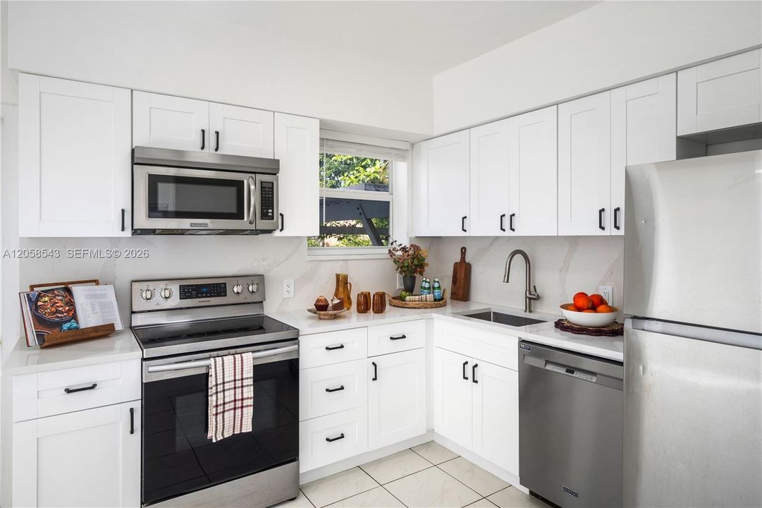En Renta: $3,495 (3 camas, 2 baños, 1076 Pies cuadrados)