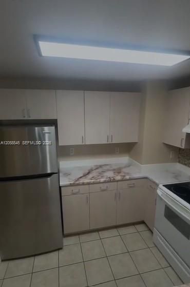 В аренду: $2,200 (1 спален, 1 ванн, 762 Квадратных фут)