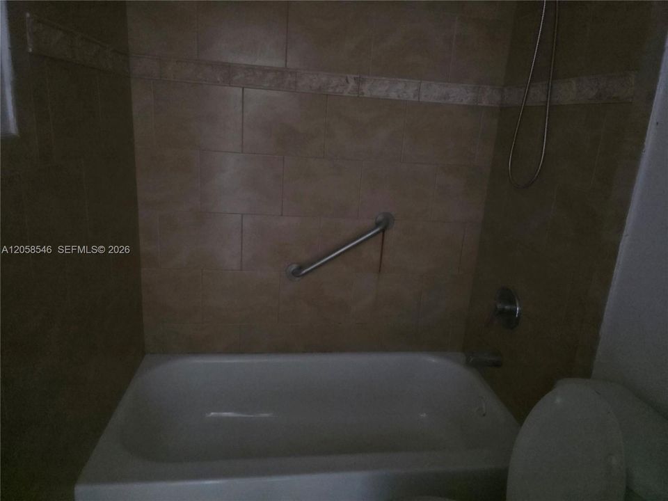 En Renta: $1,975 (2 camas, 1 baños, 16360 Pies cuadrados)