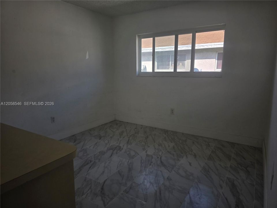 En Renta: $1,975 (2 camas, 1 baños, 16360 Pies cuadrados)