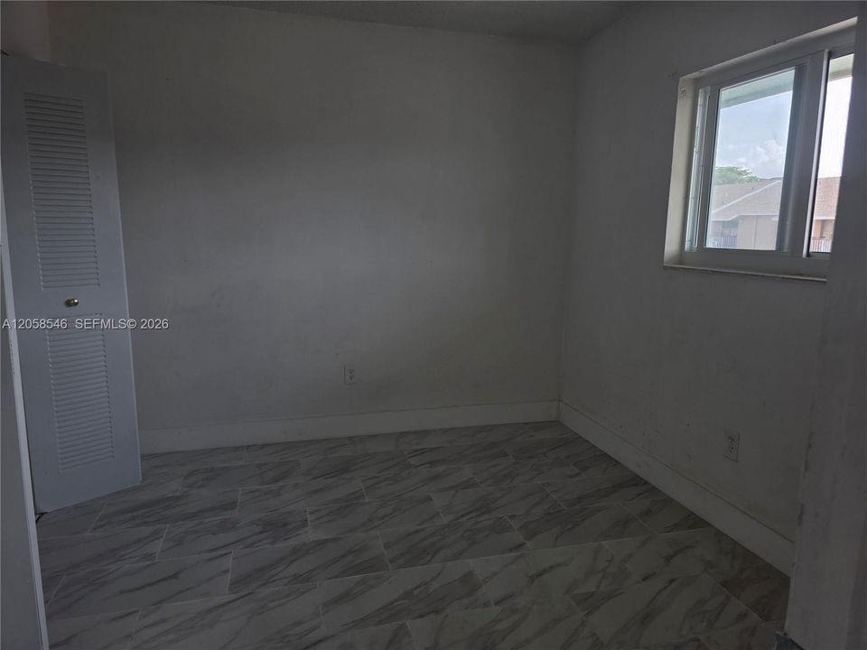 En Renta: $1,975 (2 camas, 1 baños, 16360 Pies cuadrados)