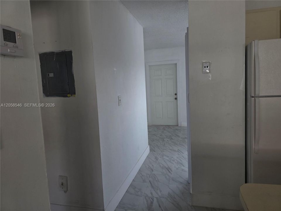 En Renta: $1,975 (2 camas, 1 baños, 16360 Pies cuadrados)