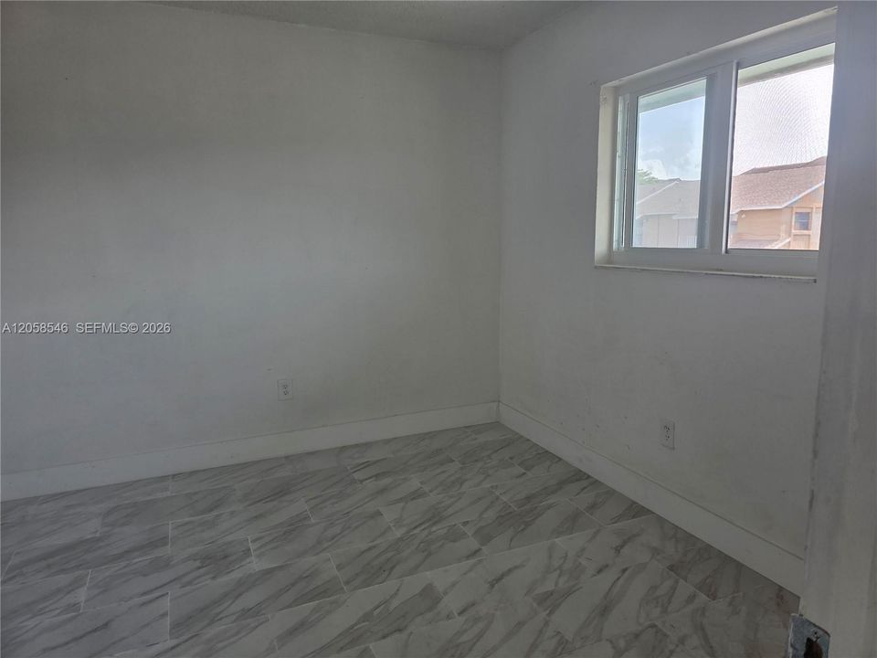 En Renta: $1,975 (2 camas, 1 baños, 16360 Pies cuadrados)