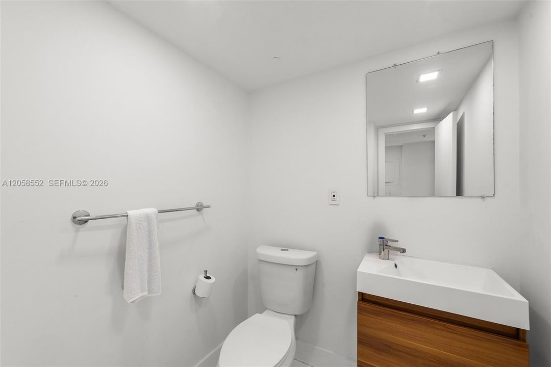 В аренду: $3,200 (2 спален, 1 ванн, 1000 Квадратных фут)