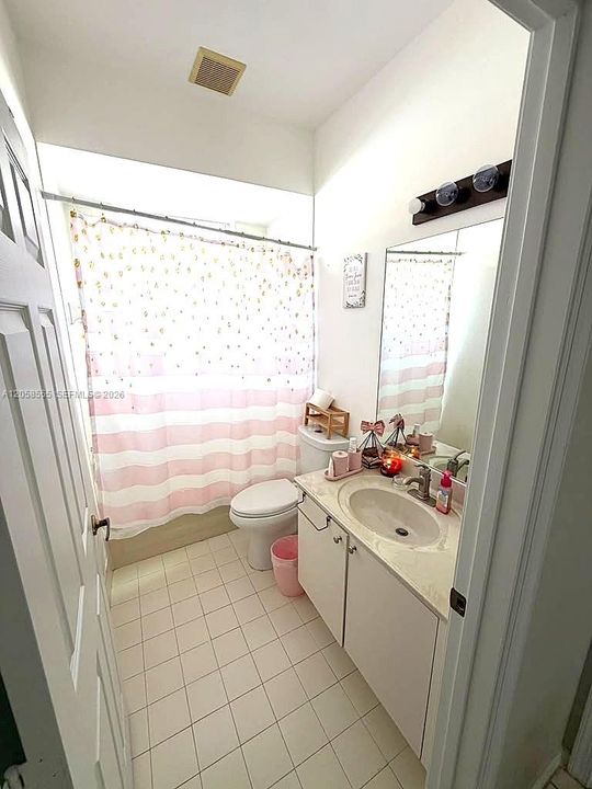 На продажу: $689,900 (3 спален, 2 ванн, 1882 Квадратных фут)