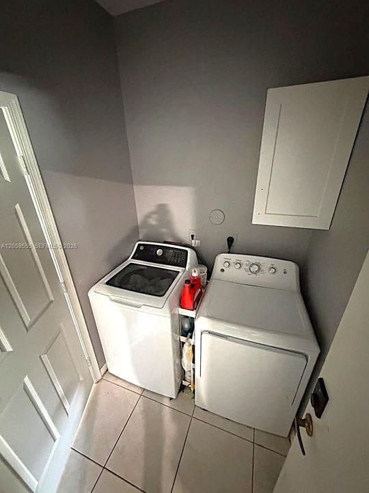 На продажу: $689,900 (3 спален, 2 ванн, 1882 Квадратных фут)