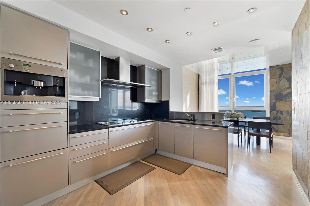 For Rent: $29,000 (4 beds, 4 baths, 3860 Square Feet)