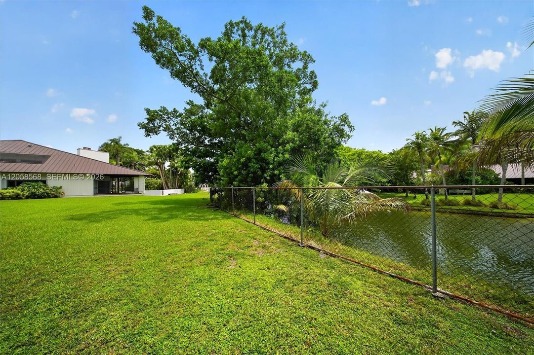 For Sale: $3,150,000 (5 beds, 3 baths, 3889 Square Feet)