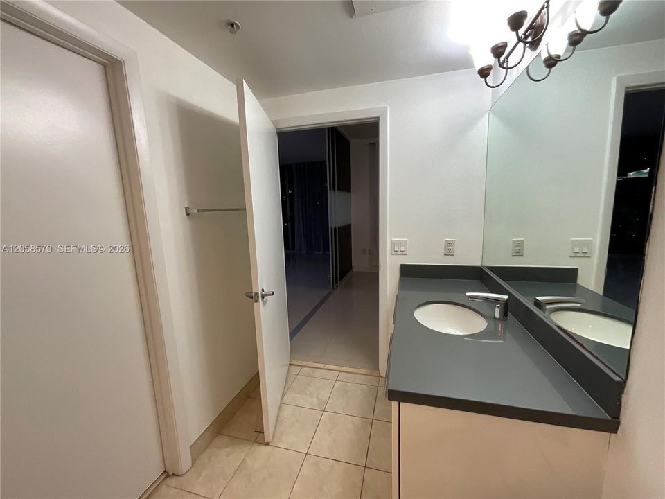 2nd Bathroom