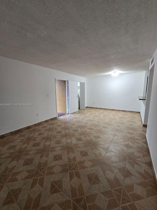 На продажу: $285,000 (3 спален, 2 ванн, 1165 Квадратных фут)