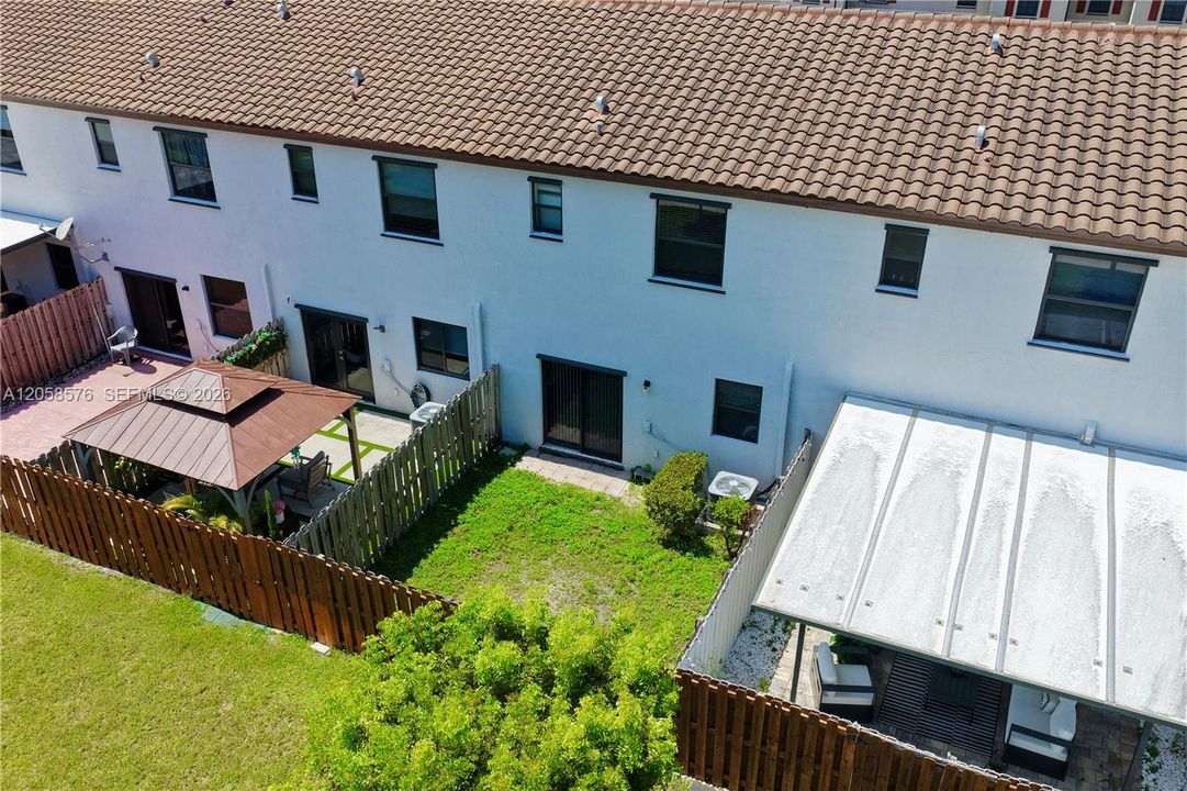 На продажу: $379,700 (3 спален, 2 ванн, 1488 Квадратных фут)