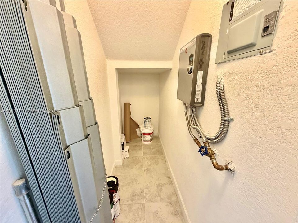 На продажу: $379,700 (3 спален, 2 ванн, 1488 Квадратных фут)