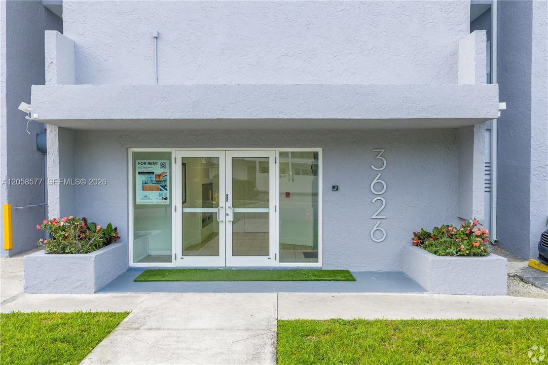 В аренду: $2,350 (2 спален, 2 ванн, 750 Квадратных фут)