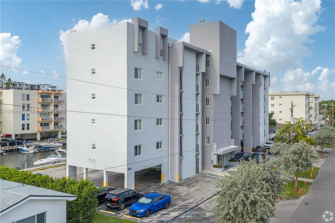 В аренду: $2,350 (2 спален, 2 ванн, 750 Квадратных фут)