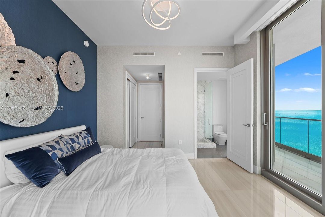 For Rent: $60,000 (5 beds, 7 baths, 3803 Square Feet)