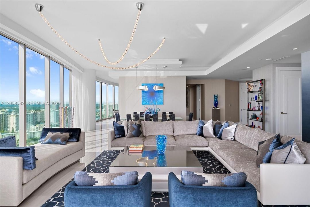 For Rent: $60,000 (5 beds, 7 baths, 3803 Square Feet)