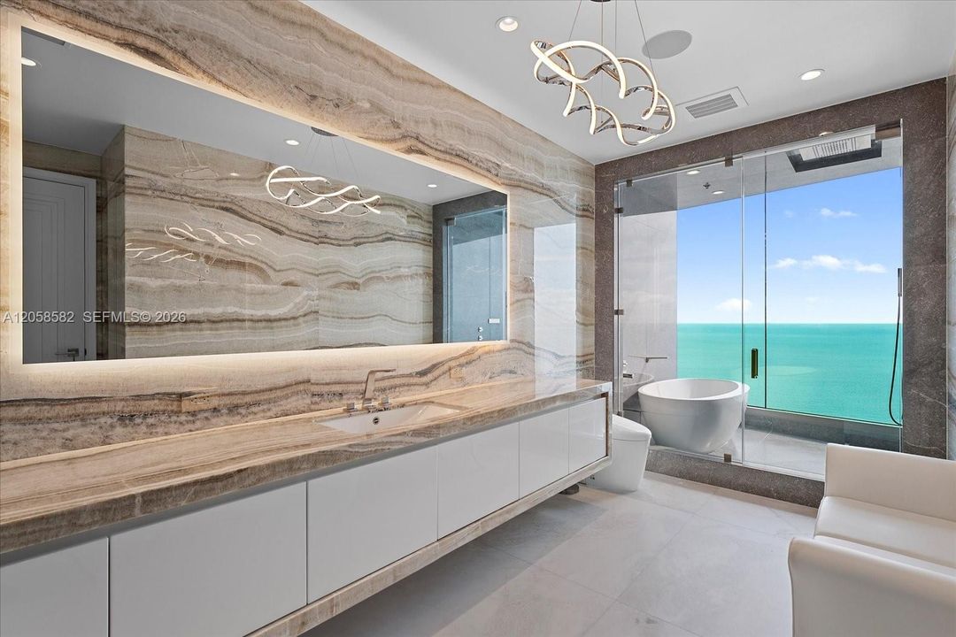 For Rent: $60,000 (5 beds, 7 baths, 3803 Square Feet)