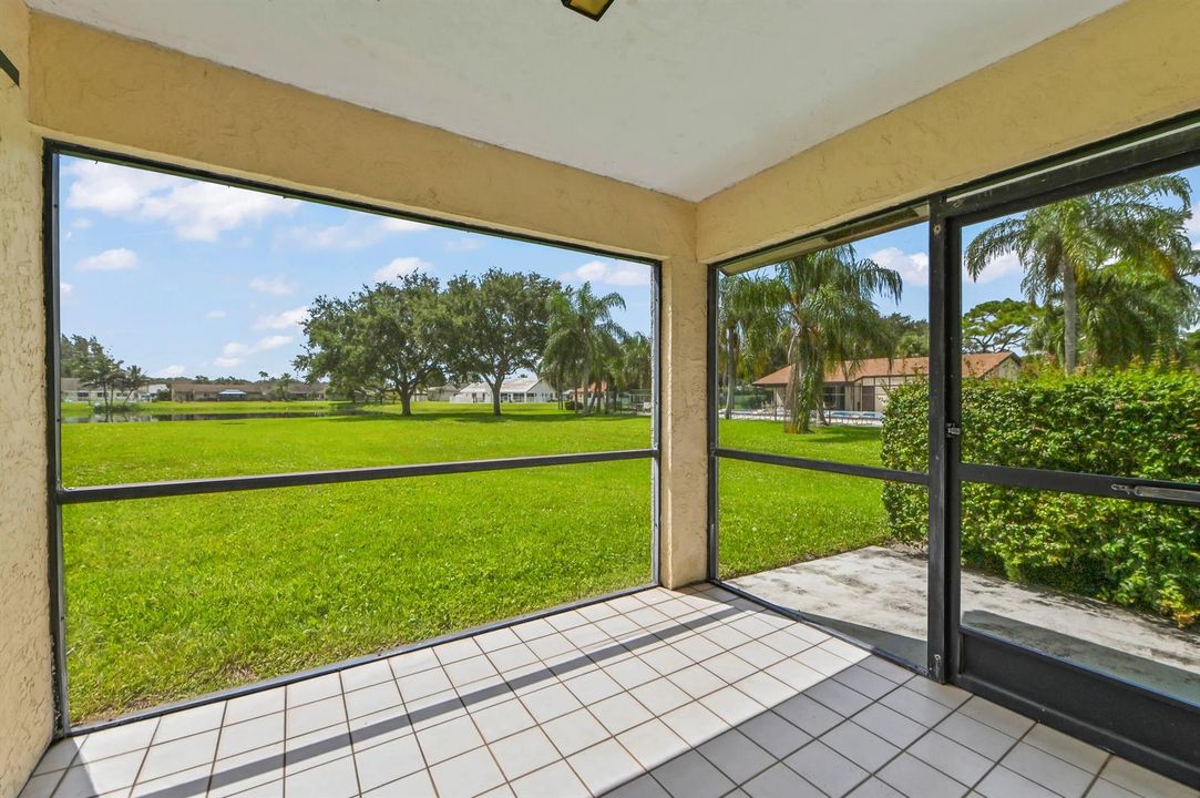 21 Patio 01