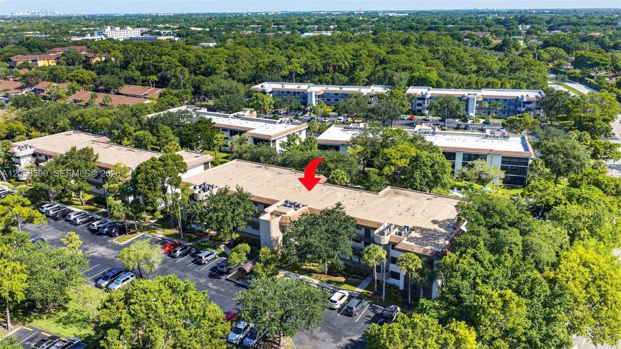 For Sale: $192,000 (2 beds, 2 baths, 985 Square Feet)