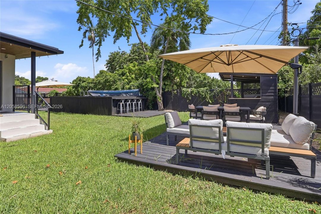 For Sale: $1,100,000 (3 beds, 2 baths, 1314 Square Feet)