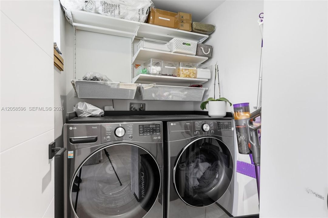 For Sale: $1,100,000 (3 beds, 2 baths, 1314 Square Feet)