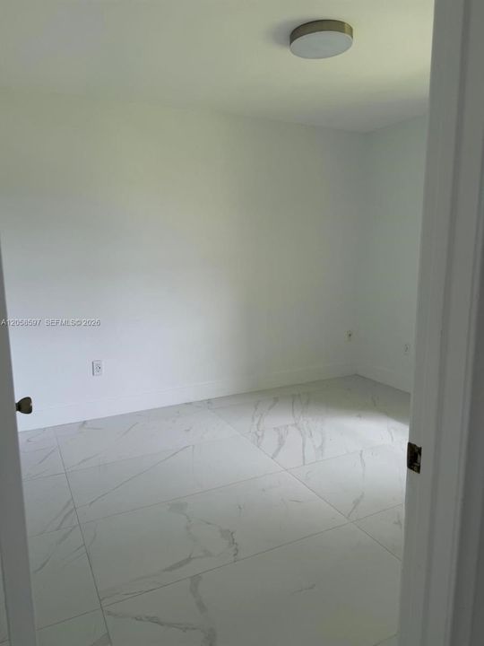 For Sale: $385,000 (3 beds, 2 baths, 1215 Square Feet)
