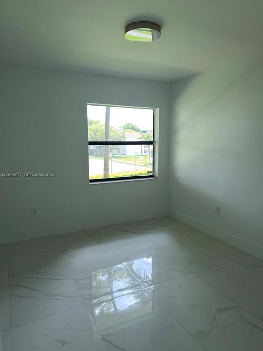 For Sale: $385,000 (3 beds, 2 baths, 1215 Square Feet)
