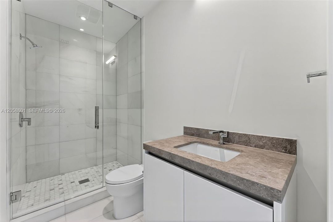 For Rent: $9,200 (2 beds, 2 baths, 1102 Square Feet)
