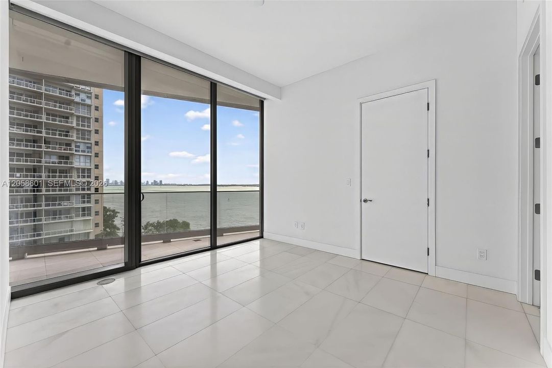 For Rent: $9,200 (2 beds, 2 baths, 1102 Square Feet)