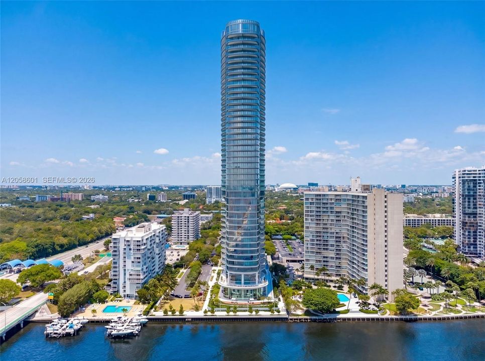 For Rent: $9,200 (2 beds, 2 baths, 1102 Square Feet)