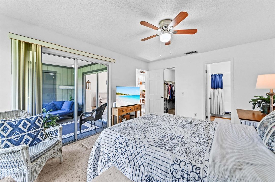 25 Bedroom 06