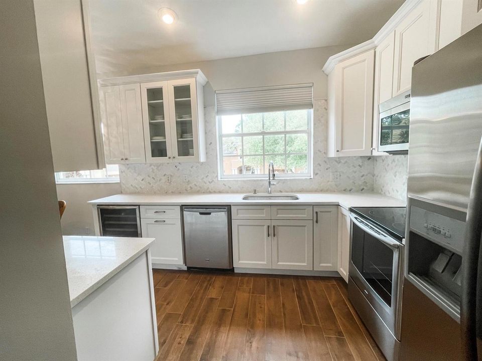8402 Mulligan kitchen
