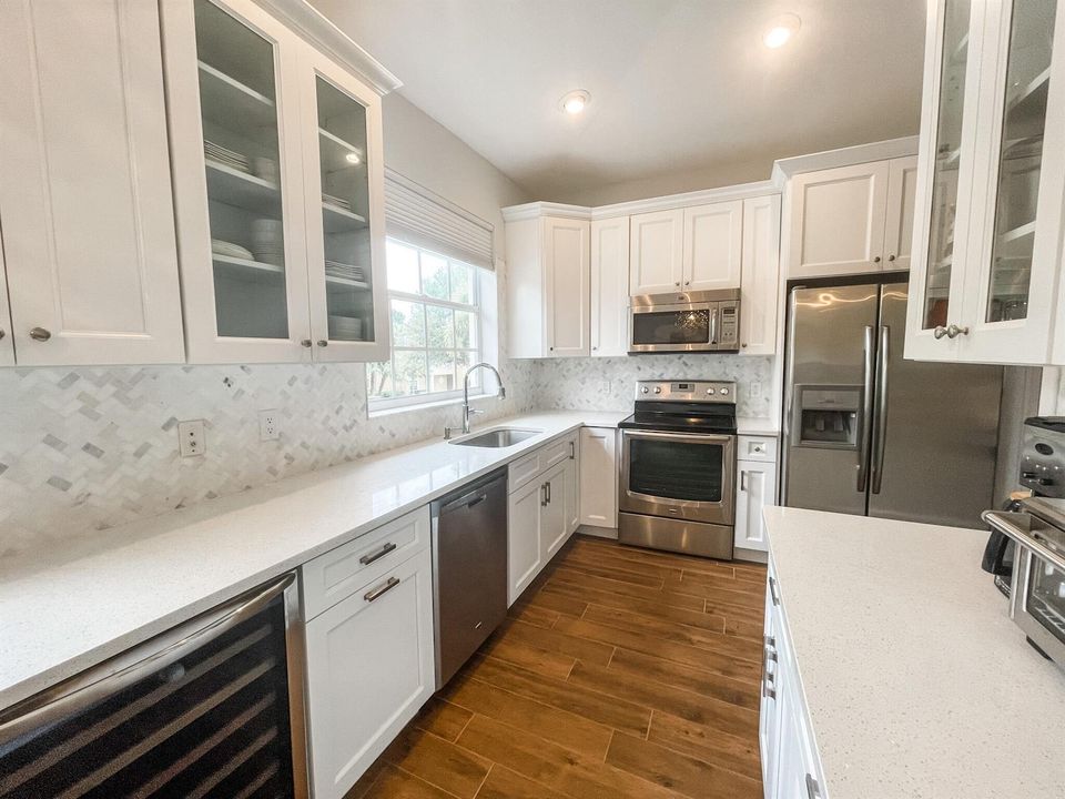 8402 Mulligan kitchen 2