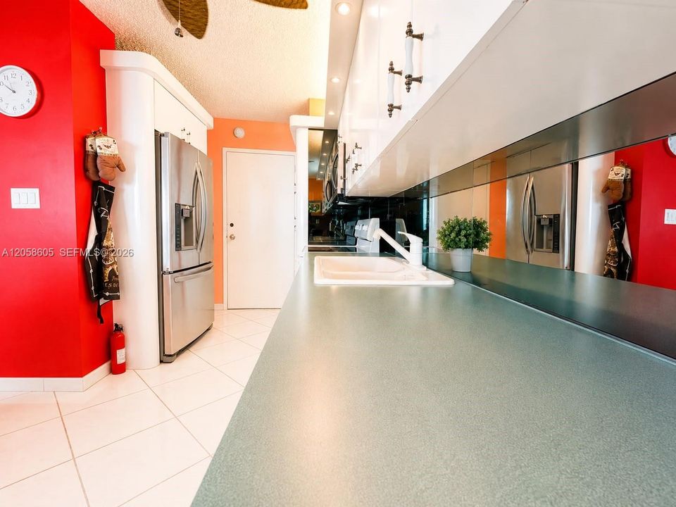 В аренду: $2,750 (1 спален, 2 ванн, 1010 Квадратных фут)