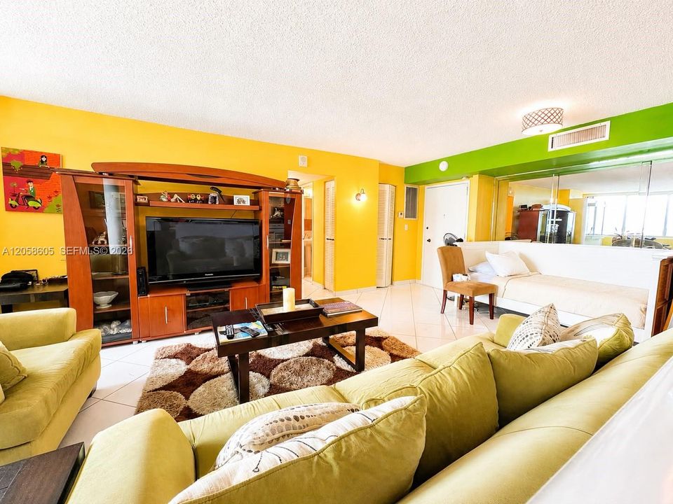 В аренду: $2,750 (1 спален, 2 ванн, 1010 Квадратных фут)
