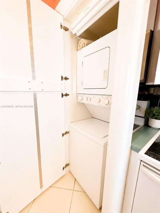 В аренду: $2,750 (1 спален, 2 ванн, 1010 Квадратных фут)