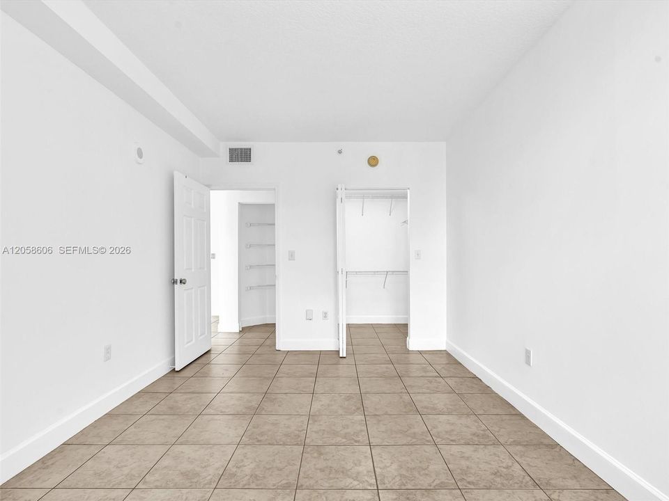 Douglas Grand Condo FOR SALE  50 MENORES AVE APT 518 CORAL GABLES, FL 33134
