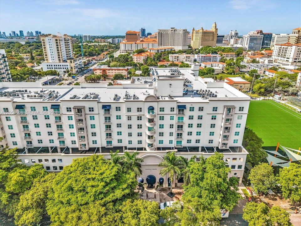 Douglas Grand Condo FOR SALE  50 MENORES AVE APT 518 CORAL GABLES, FL 33134