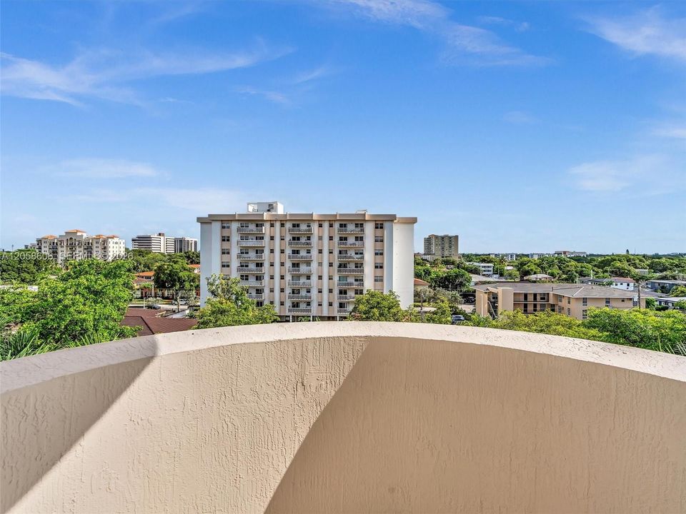 Douglas Grand Condo FOR SALE  50 MENORES AVE APT 518 CORAL GABLES, FL 33134