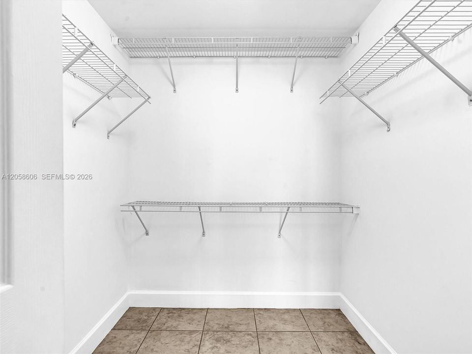 Douglas Grand Condo FOR SALE  50 MENORES AVE APT 518 CORAL GABLES, FL 33134