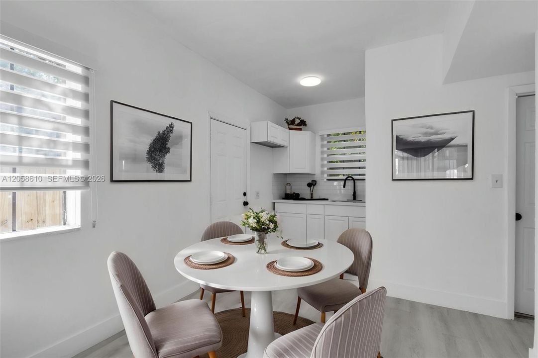 For Sale: $700,000 (5 beds, 3 baths, 1968 Square Feet)