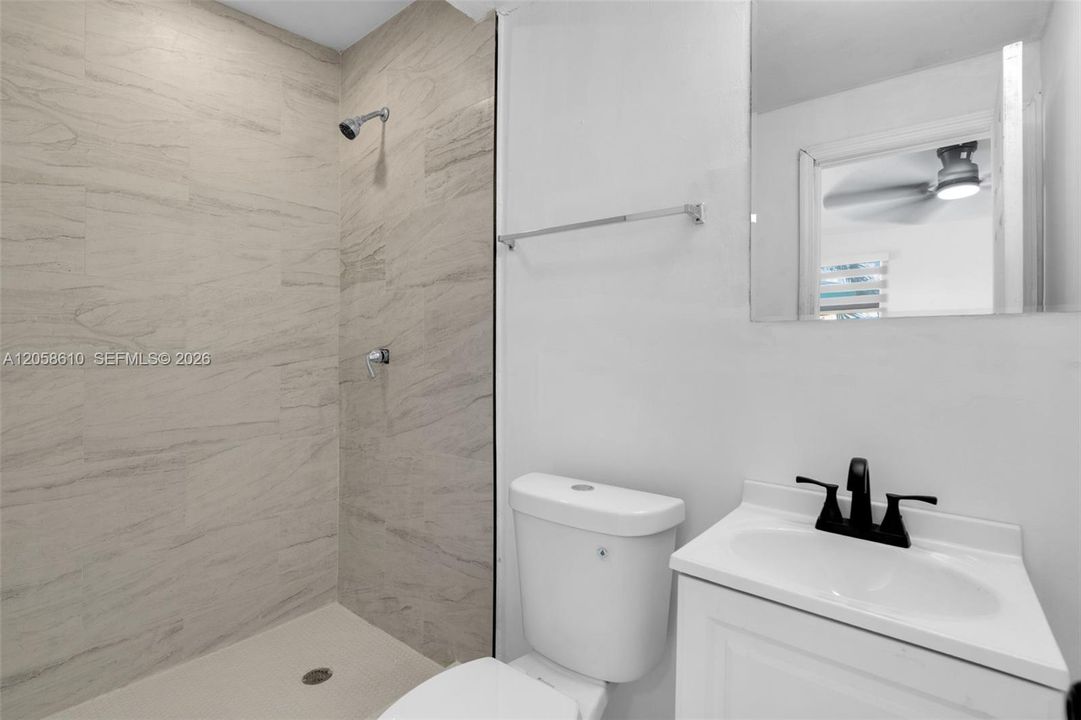 For Sale: $700,000 (5 beds, 3 baths, 1968 Square Feet)