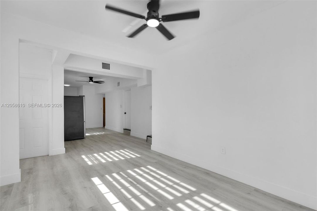 For Sale: $700,000 (5 beds, 3 baths, 1968 Square Feet)