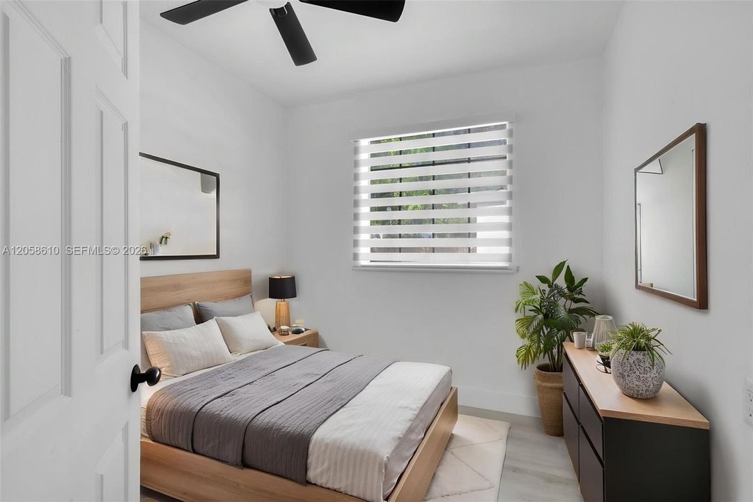 For Sale: $700,000 (5 beds, 3 baths, 1968 Square Feet)